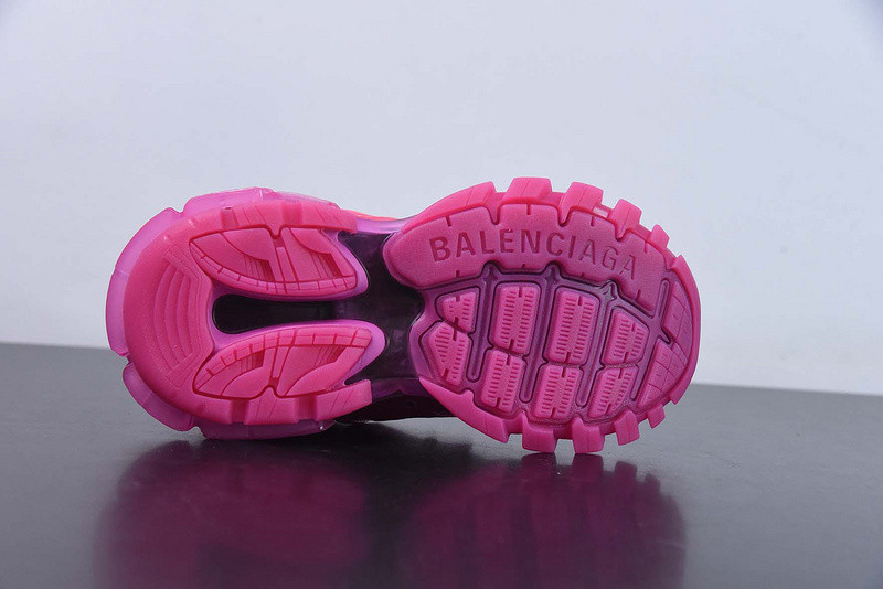 bc track sneaker