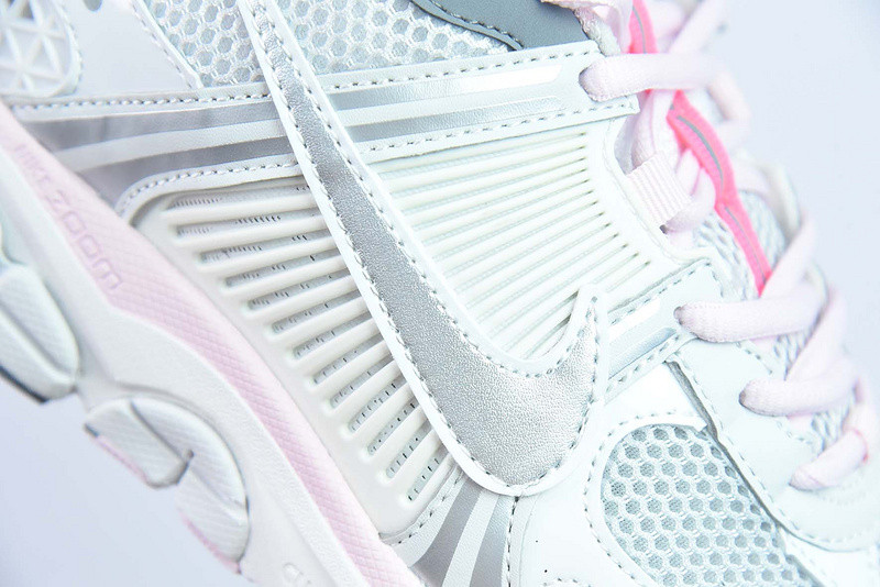 nike wmns zoom vomero 5 520 white pink fn3695-001