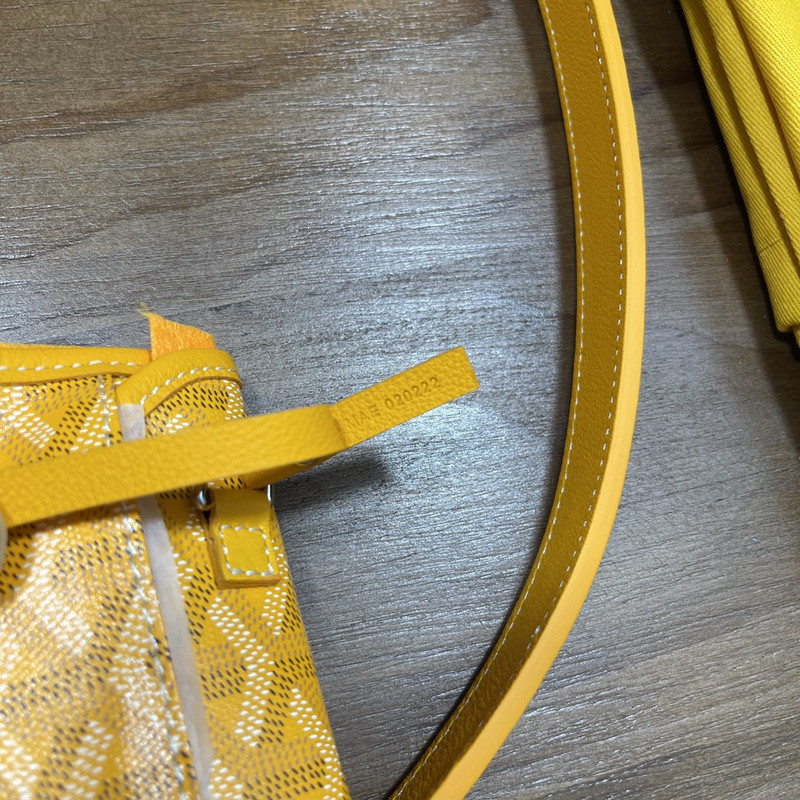 G09ard purse
