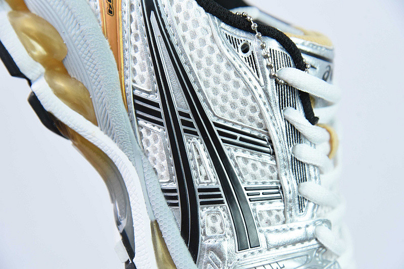 As*ic*s gel kayano 14 