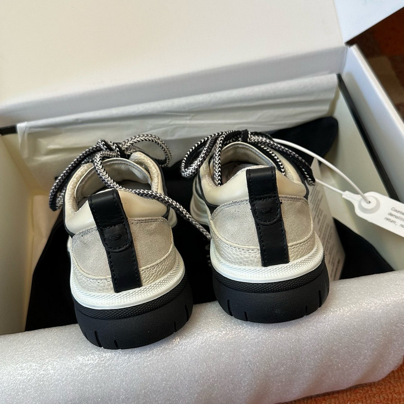 Ch**el sneaker
