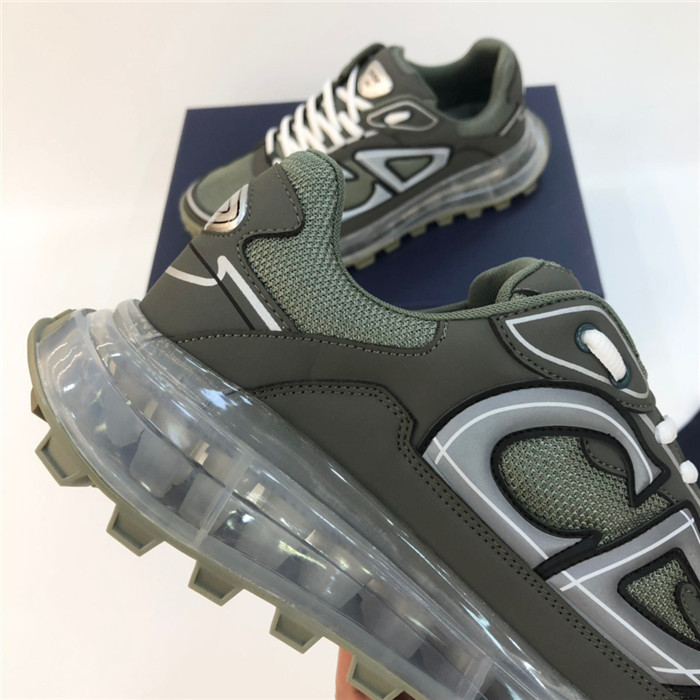 dio* sneaker