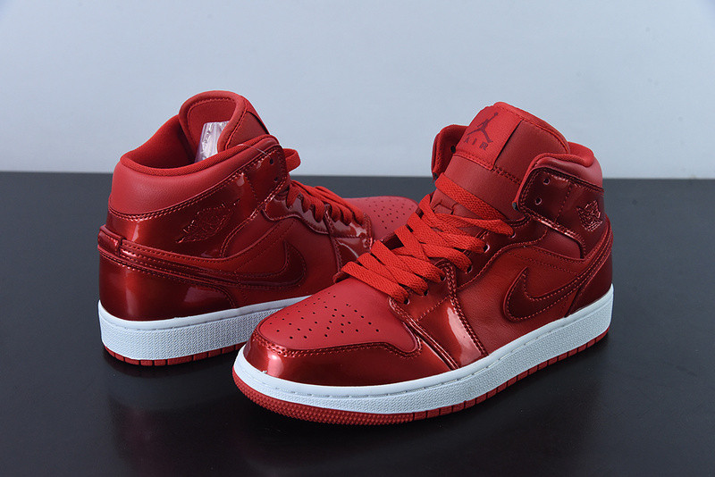 wmns air jordan 1 mid se 