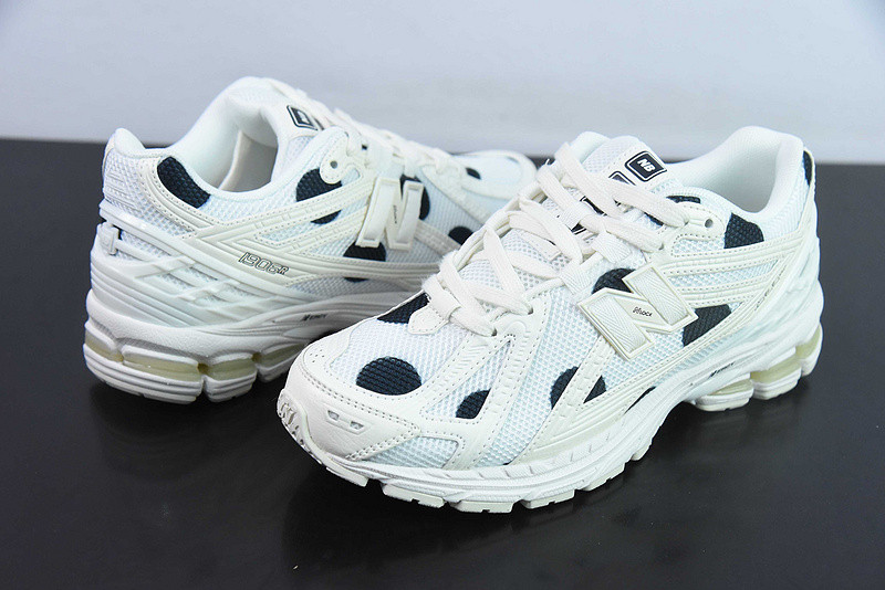 new balance sneaker