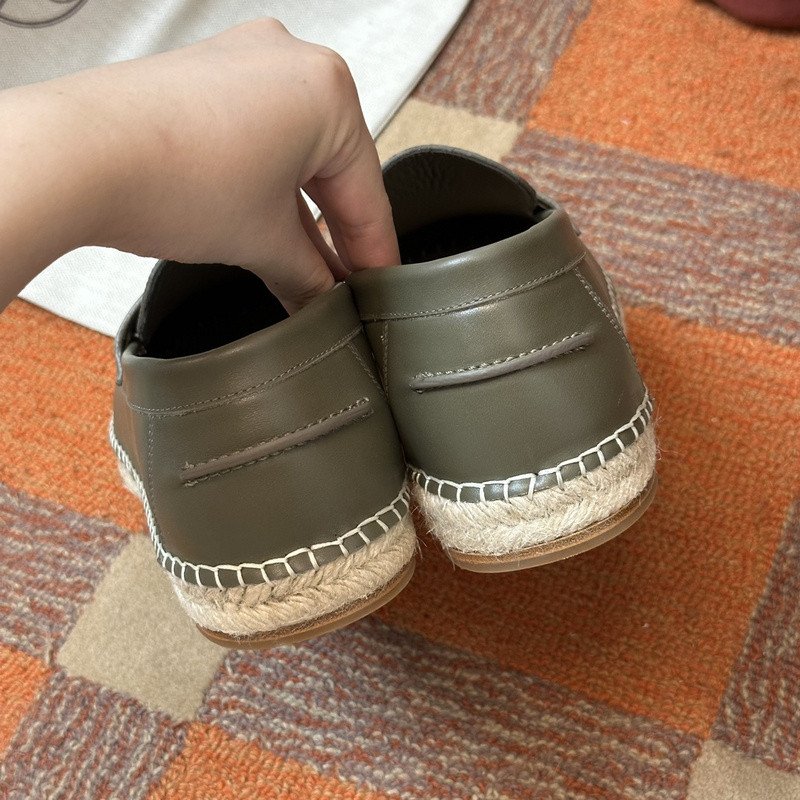 H**me5 sneaker