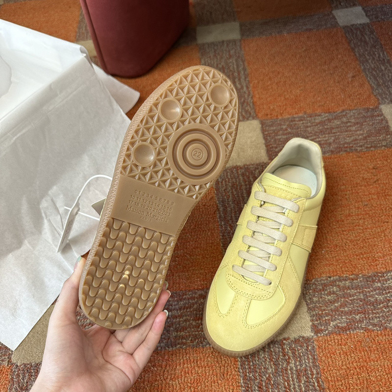ma*s*n Ma*i*la sneaker