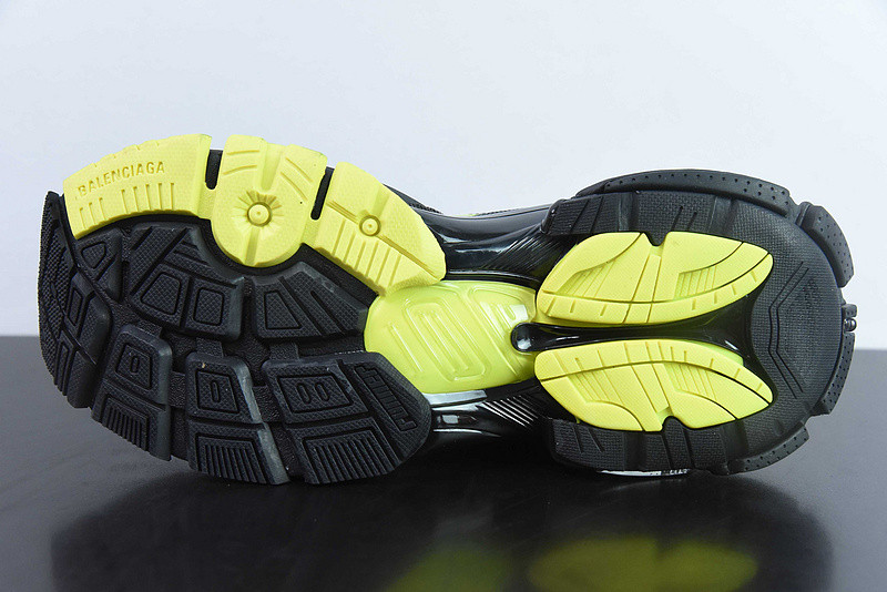 Ba*len*cia*ga runner sneaker