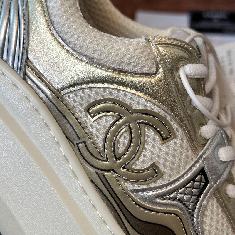 Ch**el sneaker