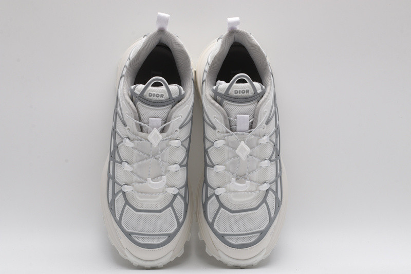 dio* sneaker