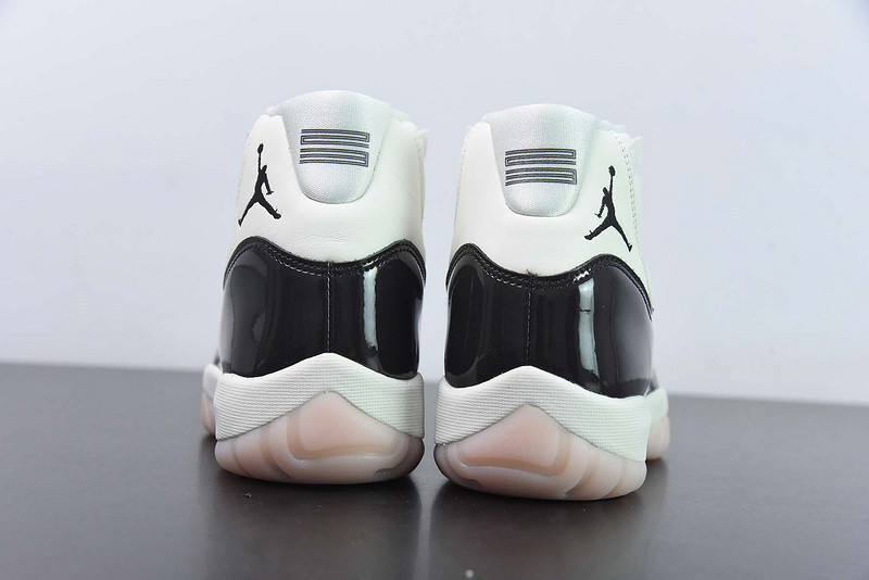 air jordan 11 wmns "neapolitan" ar0715-101