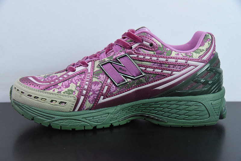 new balance sneaker