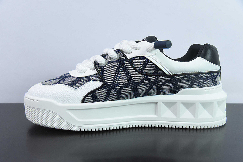 Va1e*ntin0 sneaker