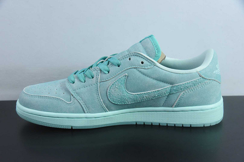 Air Jordan 1 Retro Low OG 