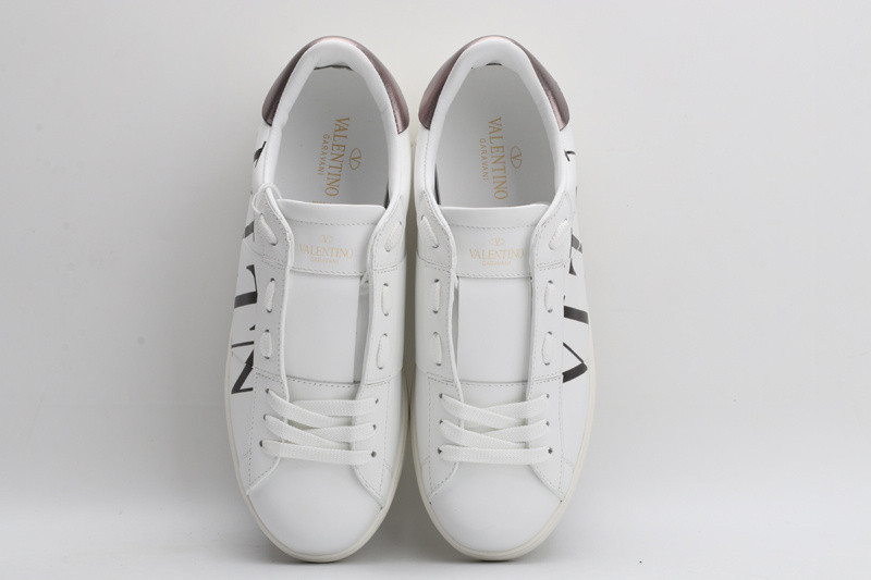 Va1e*ntin0 garavani sneaker