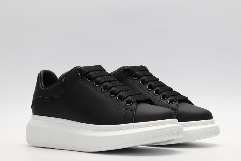 alexer mceen sneakers
