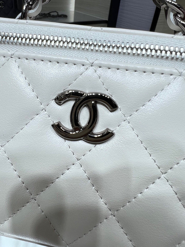 Ch**el purse