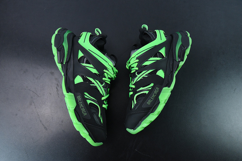 bc track sneaker