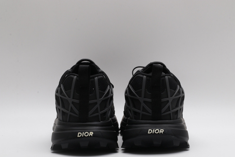dio* sneaker