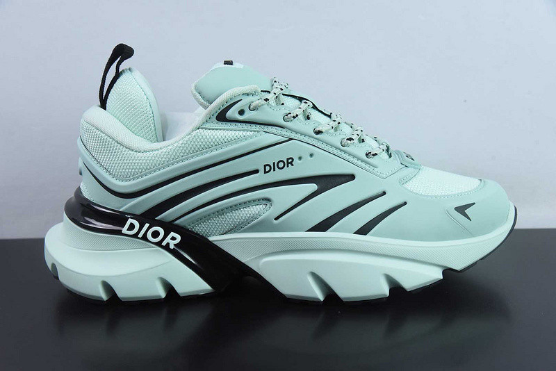 DIO* SNEAKER