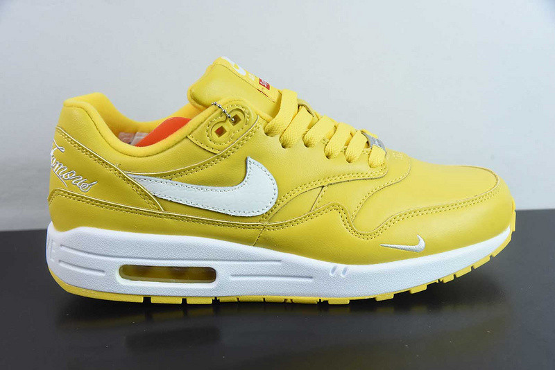 Svp*me puts its signature spin on the nike air max 1 hf8813-700