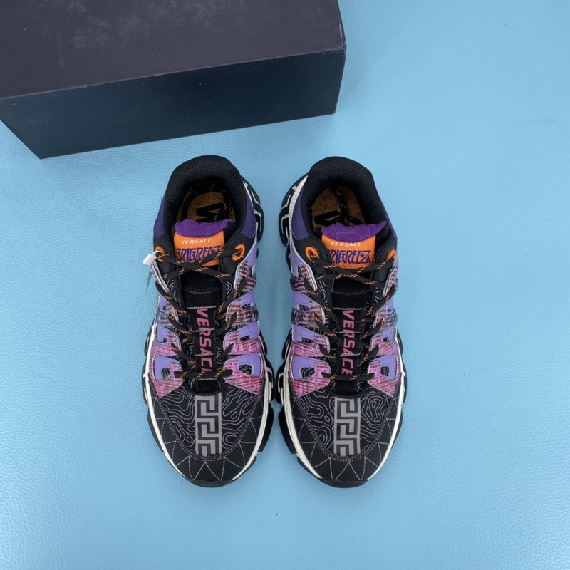 vs chain reaction sneakers