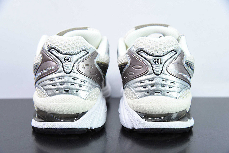 As*ic*s gel kayano 14 