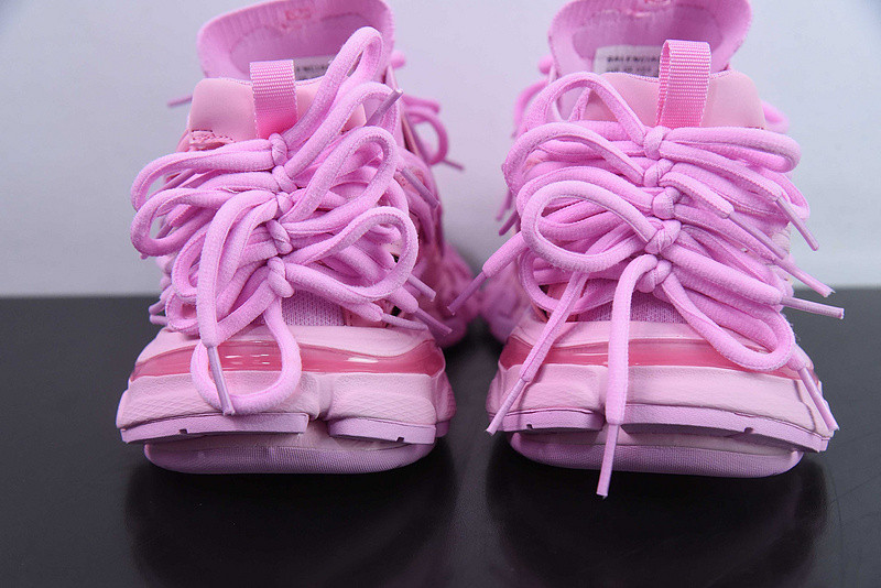 bc track sneaker