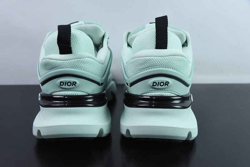 DIO* SNEAKER