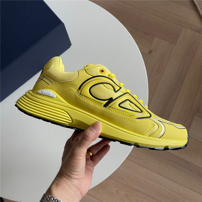 dio* sneaker