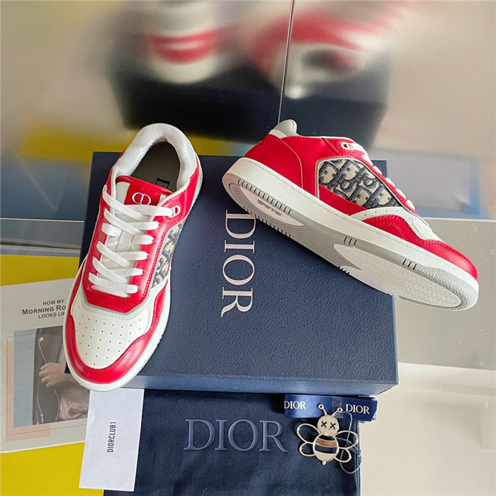 dio* sneaker