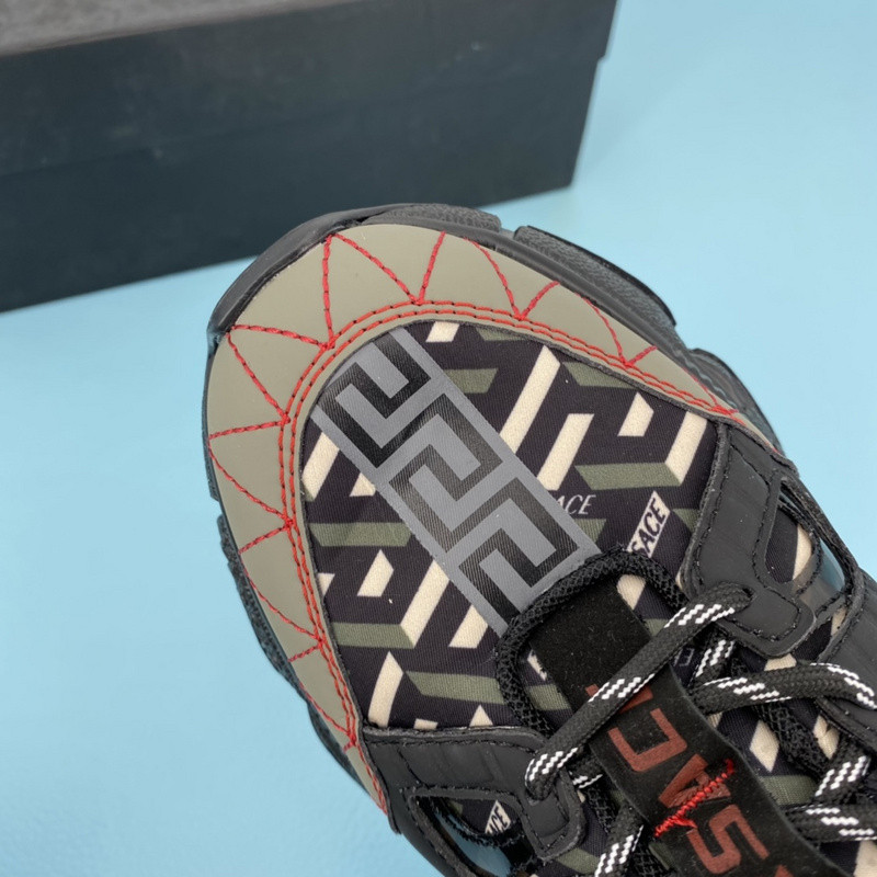 vs chain reaction sneakers
