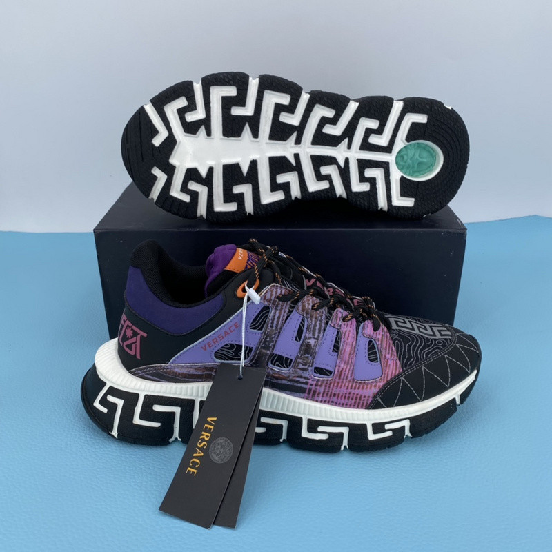vs chain reaction sneakers