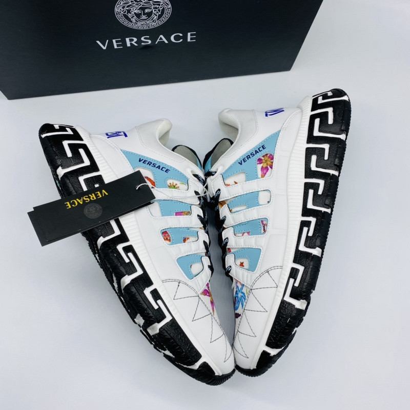 vs chain reaction sneakers