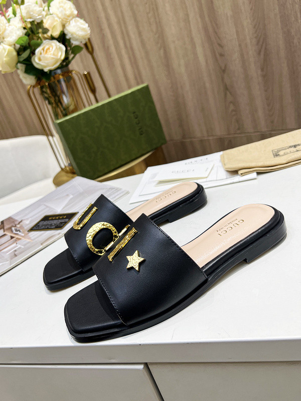 g*u*i sandals