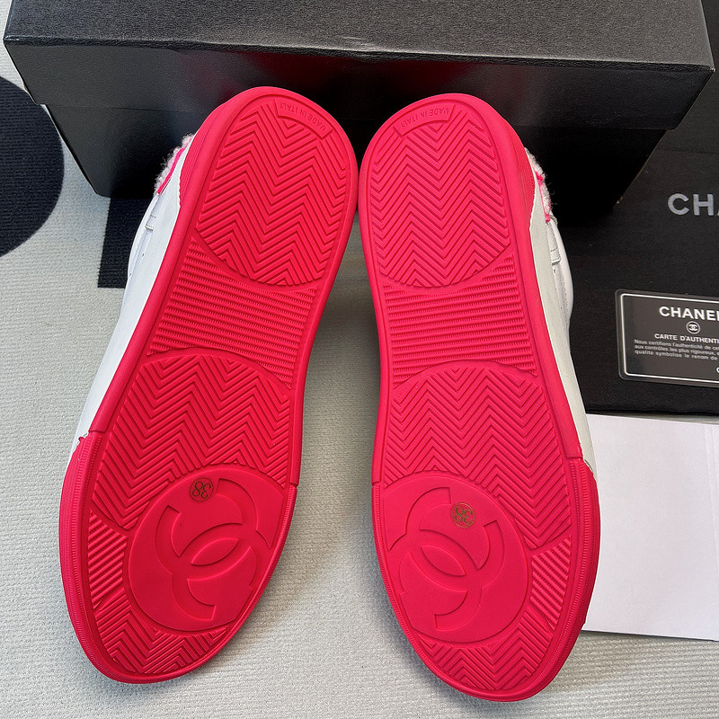 Ch*el sneaker