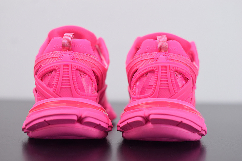 bc track sneaker