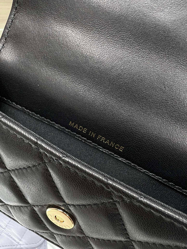Ch**el purse