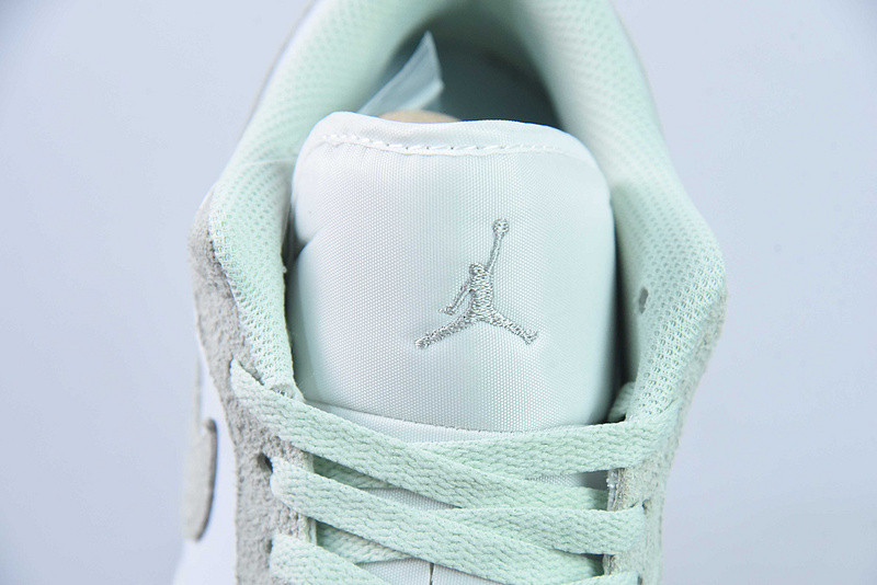 air jordan 1 low "light green" fn5214-131