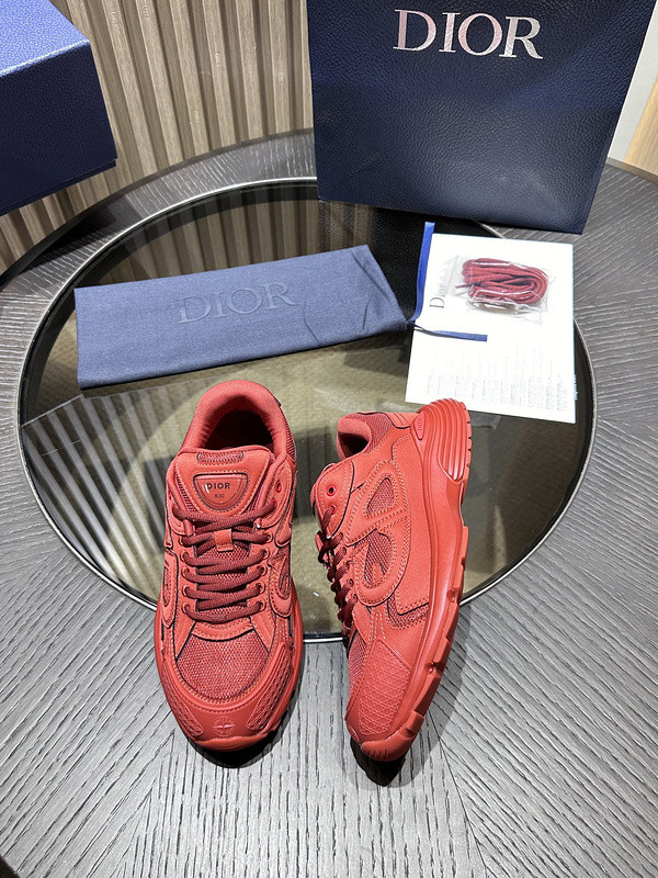 dio* sneaker