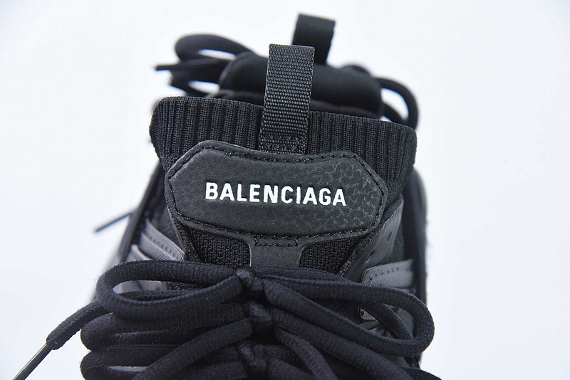 bc track sneaker