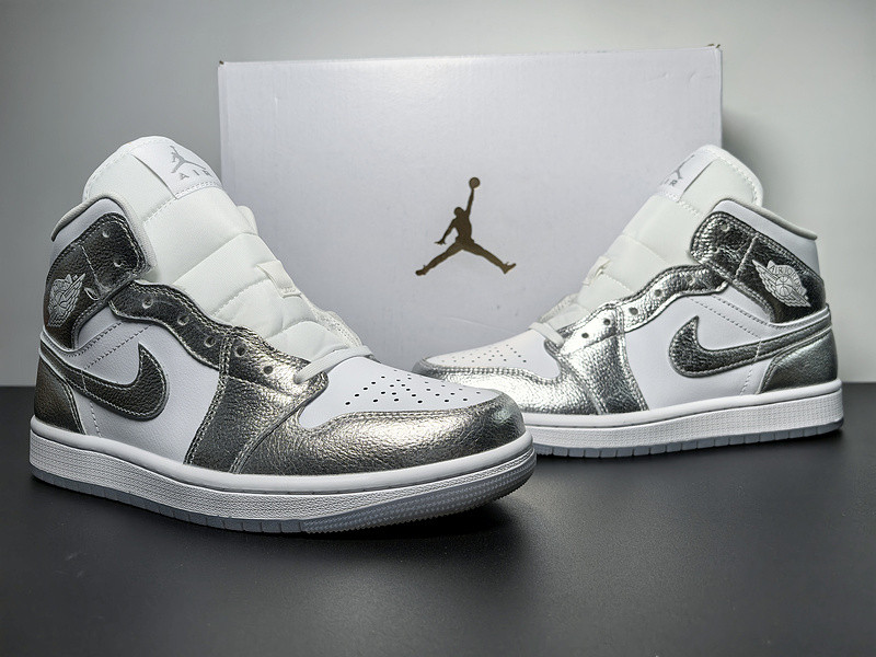 Air Jordan 1 Mid SE Metallic Silver FN5031-100