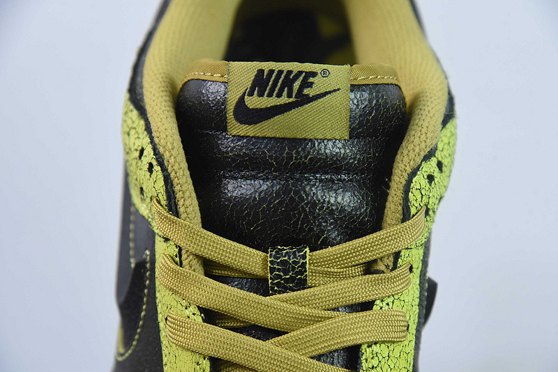 Nike Dunk Low "Halloween Skull" HV6103-300