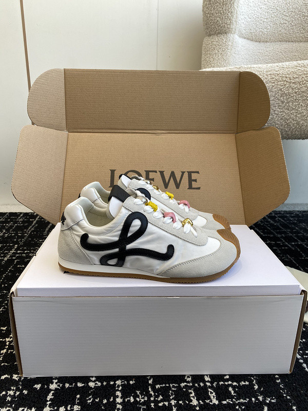 L0ew* sneaker