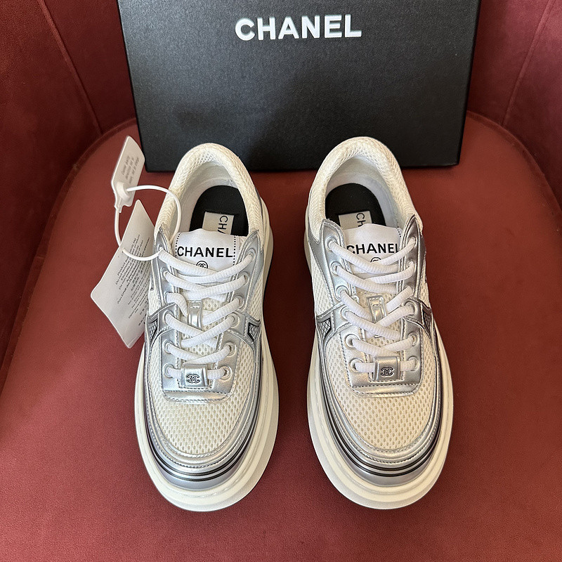 Ch**el sneaker