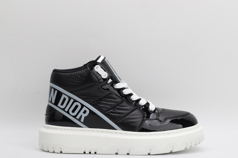 dio* sneaker