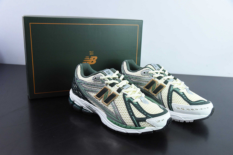 new balance sneaker