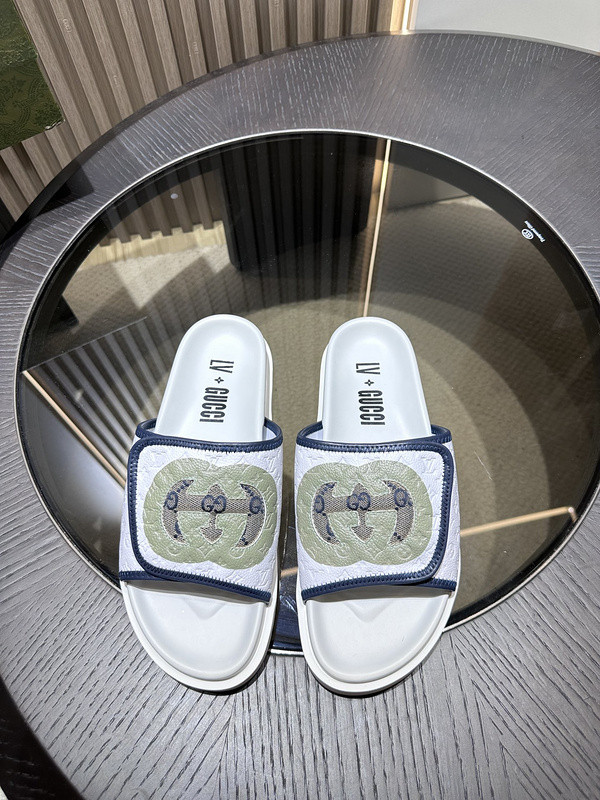 g*u*i sandals