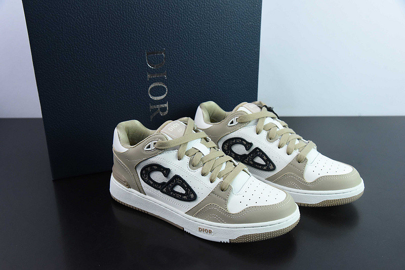 dio* sneaker