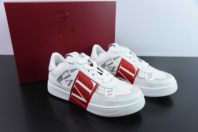 Va1e*ntin0 sneaker