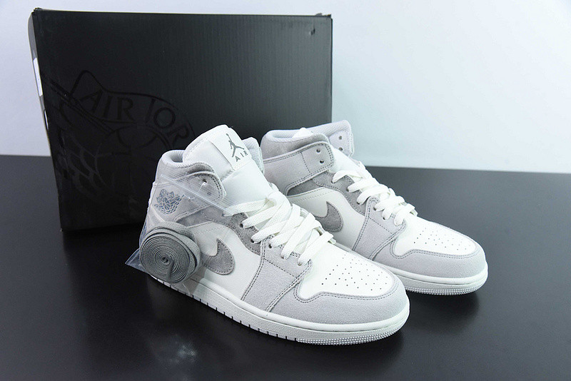 Air Jordan 1 Mid SE Neutral Grey Sail FQ7720-002